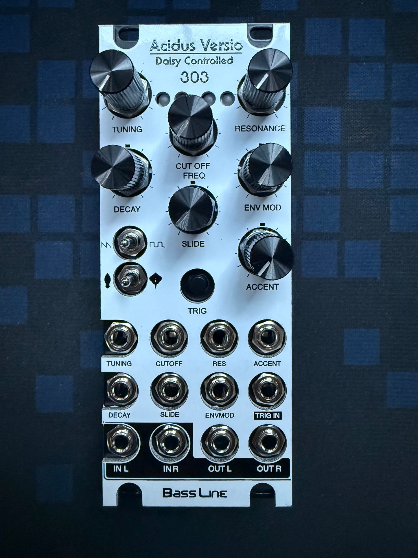 Acidus Versio Overlay White (Aluminum)